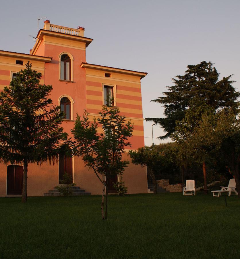 Villa Vincenza Вало дела Луканиа Екстериор снимка